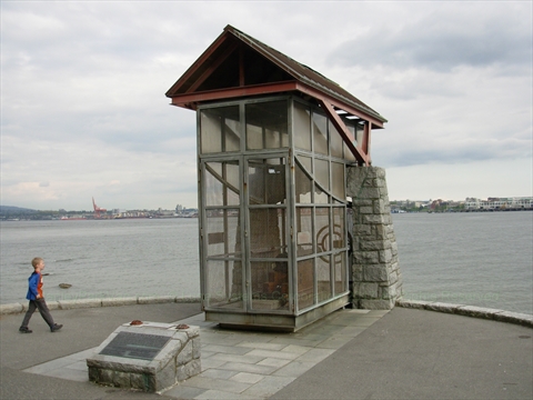 Nine O'Clock Gun in Stanley Park, Vancouver, BC, Canada