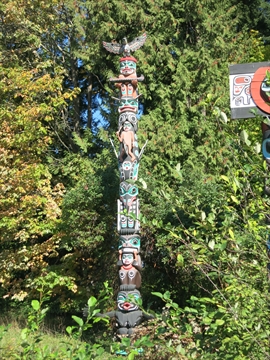 Ga'akstalas Totem Pole vertical length view