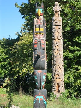 Oscar Maltipi Totem Pole vertical display profile